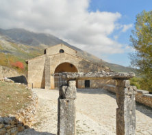 Near Alba Fucens