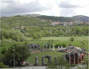 Ampitheatre and Nearby Roman Archeology