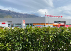 Carrefour on the way to Sulmona