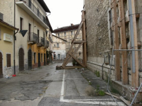 Access to the main piazza