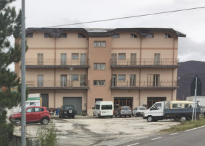 Useful Garage in Rocca Di Mezzo